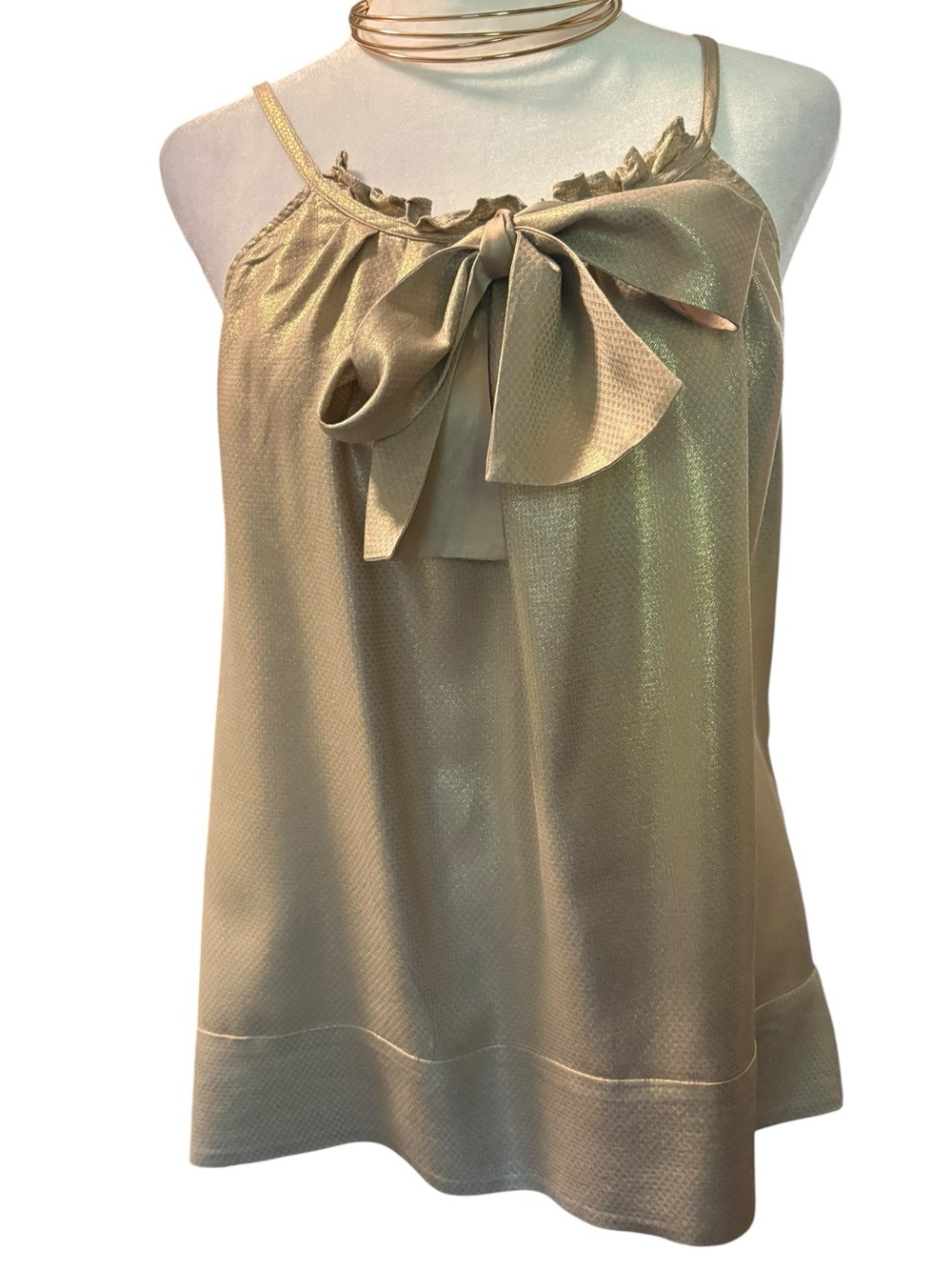 Diane Von Furstenberg Metallic Gold Bow-Front Camisole 100% silk size 4 (small)